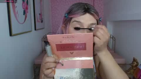 Snapshot of small__naughty chatting on 10, 6, 2026 Mariana Torres online show from 10, 6, 2026