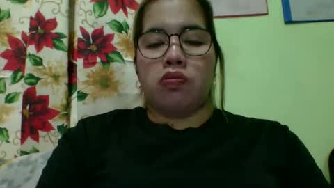 Snapshot of small_boobs59 chatting on 17, 11, 2025 Lovewella online show from 17, 11, 2025