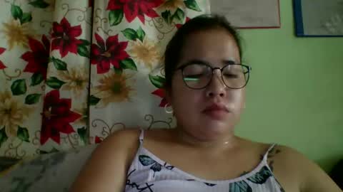 Snapshot of small_boobs59 chatting on 19, 11, 2025 Lovewella online show from 19, 11, 2025