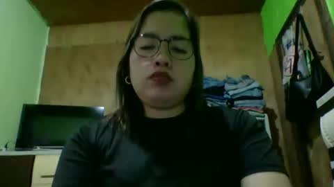 Snapshot of small_boobs59 chatting on 21, 11, 2025 Lovewella online show from 21, 11, 2025