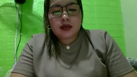 Snapshot of small_boobs59 chatting on 5, 12, 2025 Lovewella online show from 5, 12, 2025