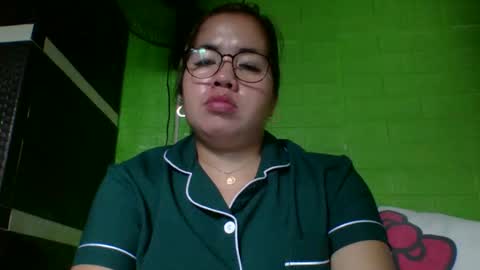 Snapshot of small_boobs59 chatting on 18, 12, 2025 Lovewella online show from 18, 12, 2025