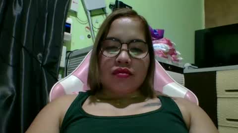 Snapshot of small_boobs59 chatting on 28, 4, 2026 Lovewella online show from 28, 4, 2026