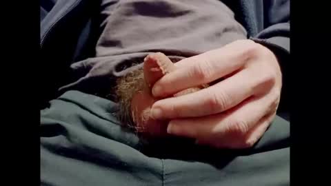 Snapshot of smallhairyuncut chatting on 4, 2, 2025 Small Hairy Uncut online show from 4, 2, 2025