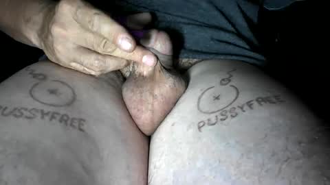 Snapshot of smallpenismwm chatting on 14, 6, 2026 pussyfree4eva online show from 14, 6, 2026