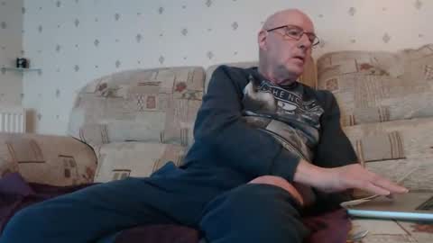 Snapshot of smallsteve562 chatting on 30, 3, 2026 Steve online show from 30, 3, 2026