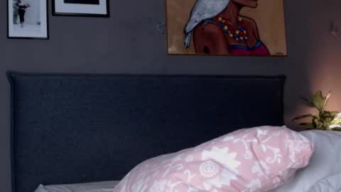 Snapshot of smalltittsbigsoul chatting on 3, 11, 2025 Anna no bbbbybybbabebyy just Anna. And dont call me mom please. online show from 3, 11, 2025