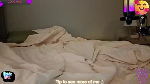 Snapshot of smexy_bun chatting on 25, 10, 2025 Smexy online show from 25, 10, 2025