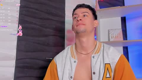 Jade Smiith online show from 13, 12, 2024