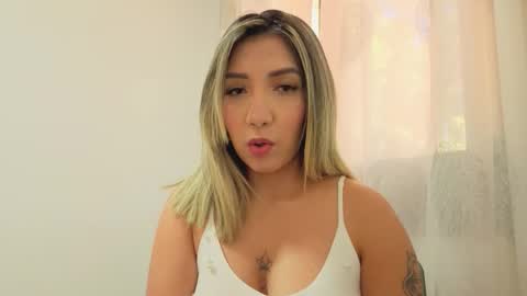 Snapshot of smile__1 chatting on 15, 1, 2026 smile__1 online show from 15, 1, 2026