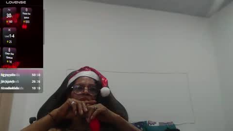 Snapshot of smilet_milf chatting on 21, 12, 2024 Smileth online show from 21, 12, 2024