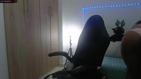 Snapshot of smilet_milf chatting on 25, 12, 2024 Smileth online show from 25, 12, 2024