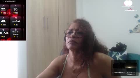 Snapshot of smilet_milf chatting on 7, 2, 2025 Smileth online show from 7, 2, 2025