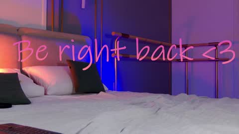 Mia online show from 1, 2, 2025