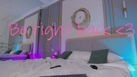 Mia online show from 5, 2, 2025