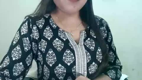 Snapshot of smiley_queen99 chatting on 29, 5, 2026 smiley online show from 29, 5, 2026