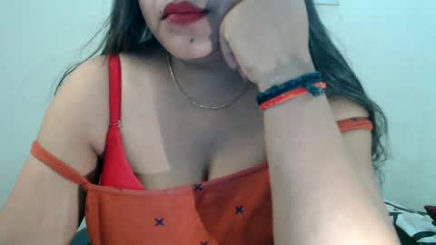 Snapshot of smiley_queen99 chatting on 13, 6, 2026 smiley online show from 13, 6, 2026