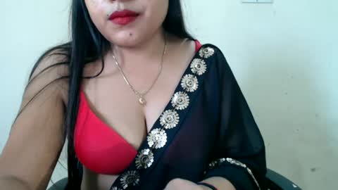 Snapshot of smiley_queen99 chatting on 3, 7, 2026 smiley online show from 3, 7, 2026