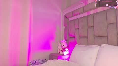      online show from 19, 10, 2025