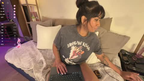 Carolina online show from 8, 11, 2025