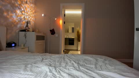 Mary online show from 1, 12, 2025