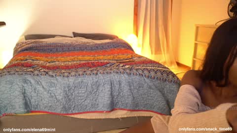 Snapshot of snack_time69 chatting on 11, 1, 2025 Elena and Herb online show from 11, 1, 2025