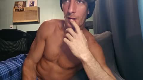 Snapshot of snackyyyy chatting on 1, 3, 2026 Snackyyyy online show from 1, 3, 2026