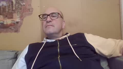 Snapshot of sneakerboy18 chatting on 19, 1, 2025 sneakerboy18 online show from 19, 1, 2025