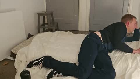 Snapshot of sneakerboy444 chatting on 15, 11, 2025 sneakerboy444 online show from 15, 11, 2025