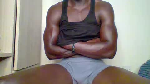 Snapshot of sneaky_link2 chatting on 23, 2, 2025 papi online show from 23, 2, 2025