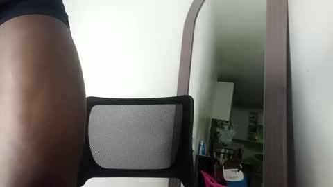 Snapshot of sneaky_link2 chatting on 3, 5, 2026 papi online show from 3, 5, 2026