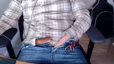 Sneakybill online show from 28, 10, 2025