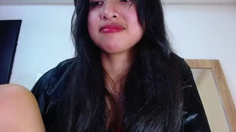 Snapshot of sneakyy_fantasy chatting on 7, 12, 2024 Hellen online show from 7, 12, 2024