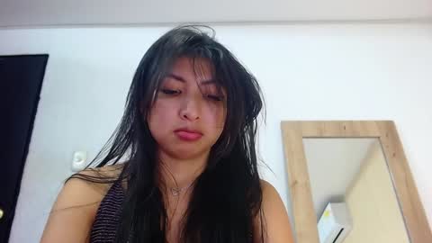 Snapshot of sneakyy_fantasy chatting on 13, 12, 2024 Hellen online show from 13, 12, 2024
