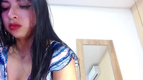 Snapshot of sneakyy_fantasy chatting on 14, 12, 2024 Hellen online show from 14, 12, 2024