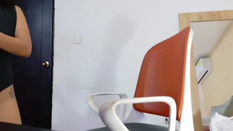 Snapshot of sneakyy_fantasy chatting on 6, 2, 2025 Hellen online show from 6, 2, 2025