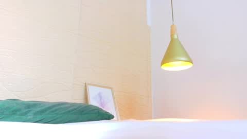 Snapshot of sneakyy_fantasy chatting on 19, 2, 2025 Hellen online show from 19, 2, 2025