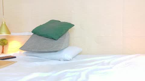 Snapshot of sneakyy_fantasy chatting on 25, 2, 2025 Hellen online show from 25, 2, 2025