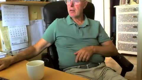 snickarn335731 online show from 15, 9, 2025