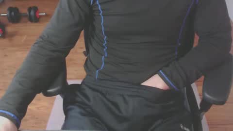 Snapshot of snooze85 chatting on 5, 1, 2025 Cbt-Slave online show from 5, 1, 2025