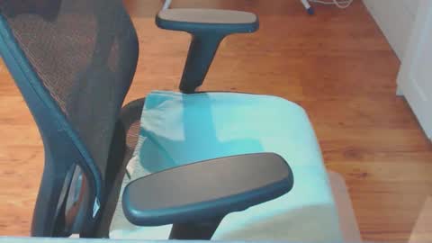 Snapshot of snooze85 chatting on 27, 9, 2025 Cbt-Slave online show from 27, 9, 2025