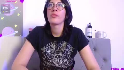 IG     OF red moonn online show from 3, 2, 2025