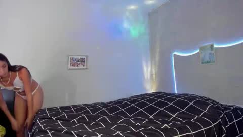 Snapshot of snowbabyxox chatting on 10, 11, 2025 snowbabyxox online show from 10, 11, 2025