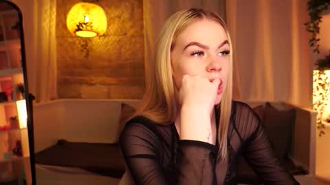 Hanna online show from 8, 11, 2025