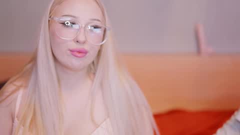 Snowy Bubbles online show from 16, 3, 2026