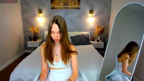 Sofa online show from 27, 3, 2026