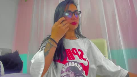 Snapshot of soffi_roberts chatting on 8, 2, 2025 sofiia online show from 8, 2, 2025