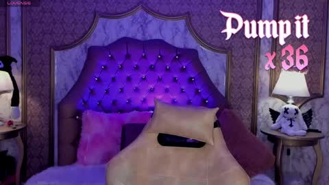 Snapshot of soffiqueen chatting on 16, 4, 2026 Schedule 1400 - 2100 gtm-5 online show from 16, 4, 2026