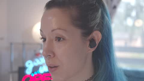 Sofi Mora online show from 5, 1, 2025