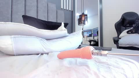 Snapshot of sofi_ramosx chatting on 15, 12, 2024 valen online show from 15, 12, 2024
